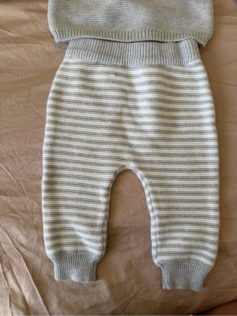 Carter's Light Gray Knit Baby Sweater 9M